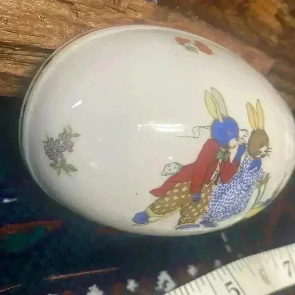 Vintage porcelain, handpainted egg. Perfect condition. - Picture 7 of 8